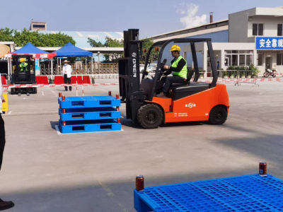 Onen 价格便宜的 3000-5000mm 施工叉车，服务好