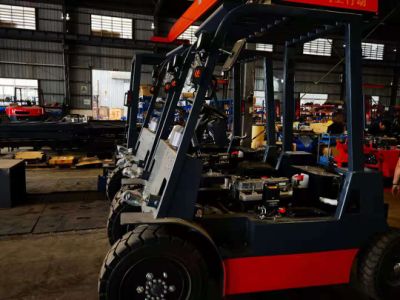 Warehouse Industrial 3000-3500kg 四轮平衡平衡重型柴油叉车/前移式叉车/叉车通过 ISO14001/9001 TUV GS CE 测试
